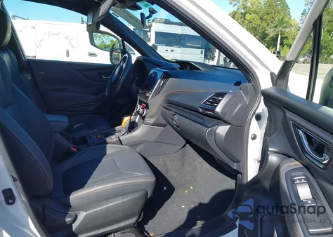 2022 Subaru Forester Wilderness z USA, uszkodzony, nr VIN JF2SKAMC7NH458853